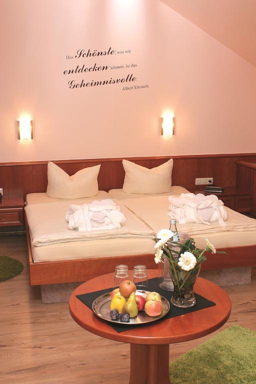 Hotel Kurparkblick Bad Bergzabern Quarto foto